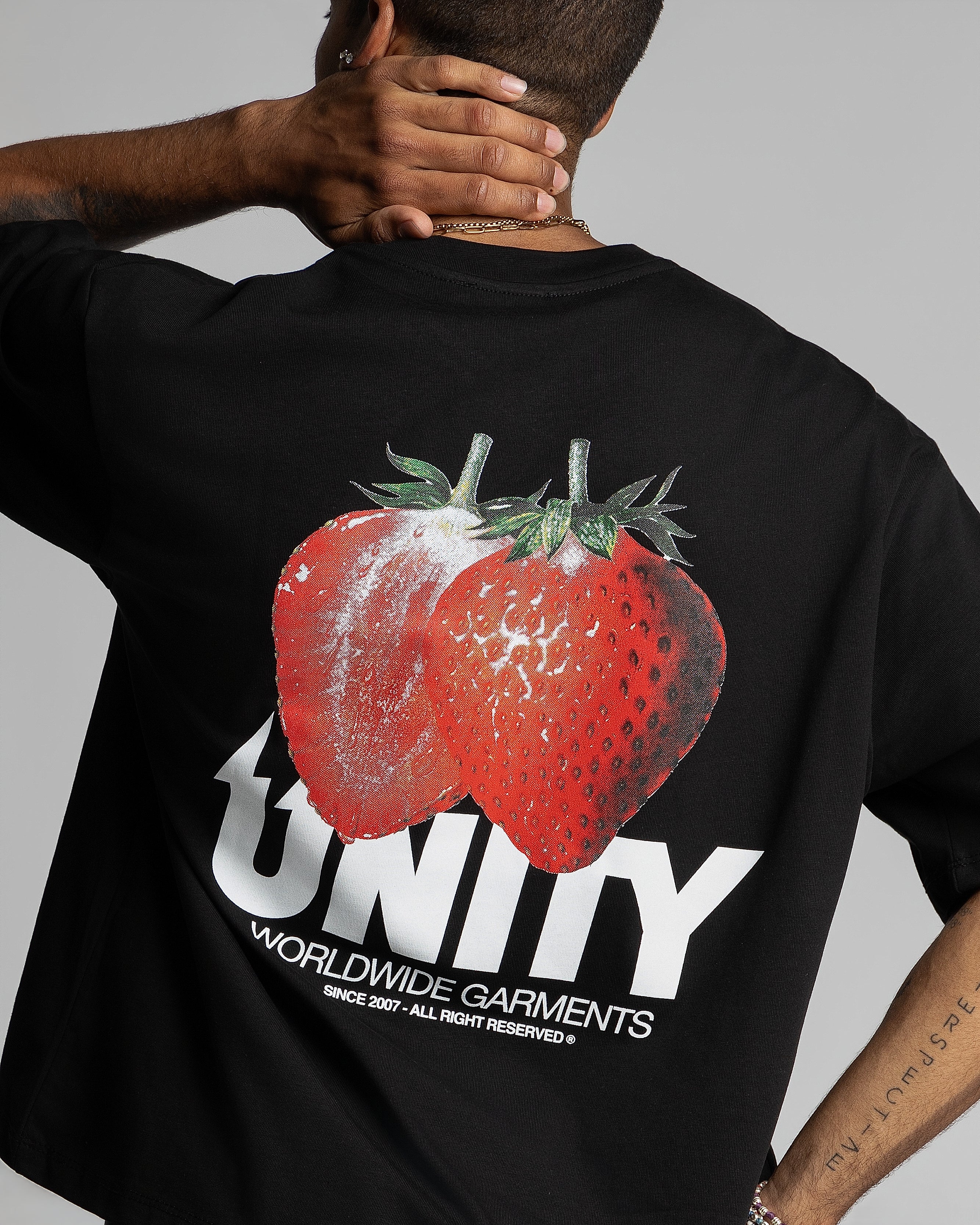 T-Shirt Unity Strawberry Black